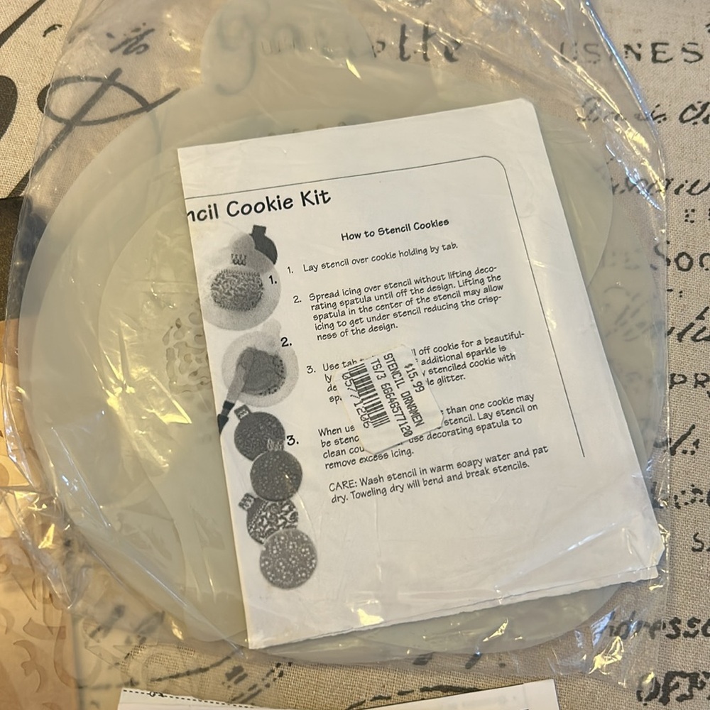 The Pampered Chef Plate Art and Stencil Set #1536, + Extra Stencils Bundle! - Picture 8 of 16